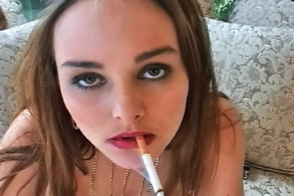 Girls Smoking : Cytherea + Cigarettes = Heaven!
