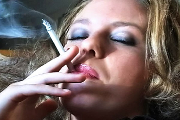Smoking Fetish : Raunchy Refined whore Christie Gets Turned on smokin